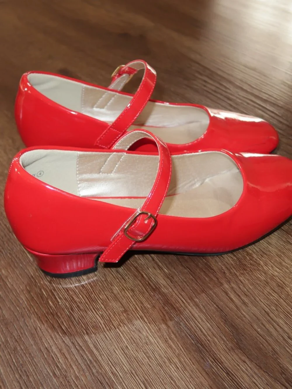 Girls Pnemy Red Shiny Patent Leather Heeled Mary Janes Formal Shoes 4Y 4 Youth